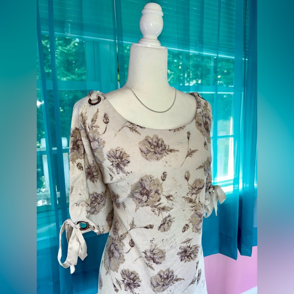 Maurices Cream & Purple Floral Top Tie Sleeves Ring Accents Women’s Size 3X